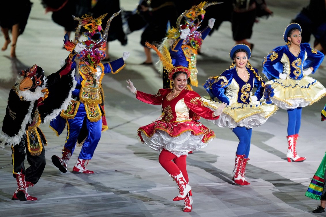 Des danseurs en prestation