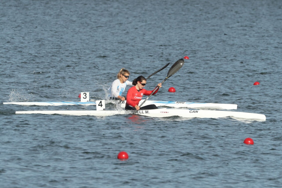 Michelle Russell pendant une course de K-1.