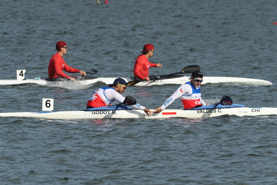 Ian Gaudet et Simon McTavish pendant une course de K-2.