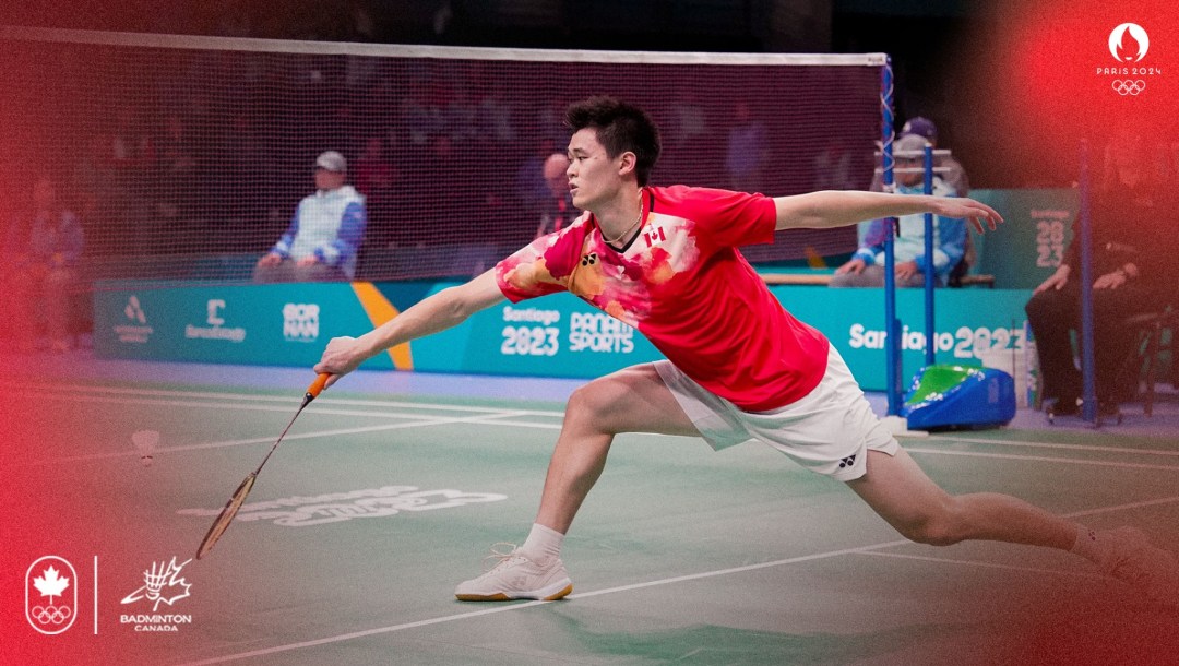 Montage photo avec un joueur de badminton.