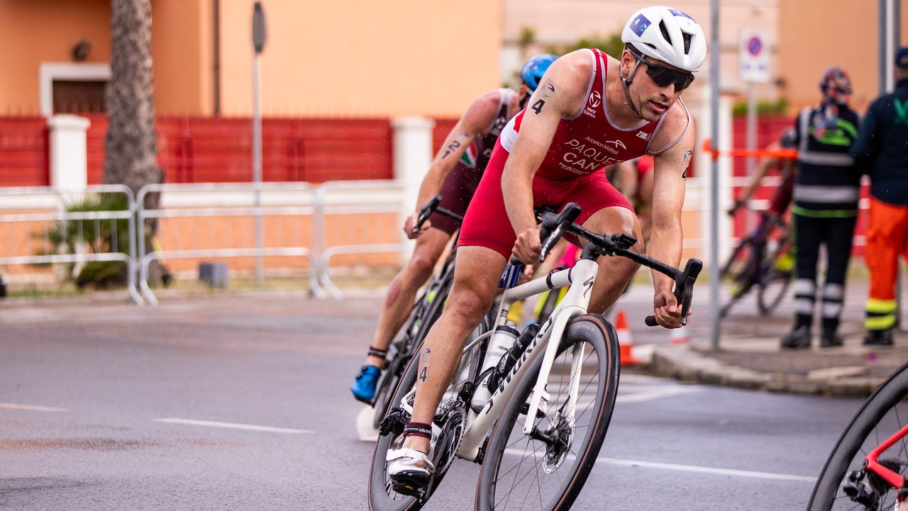 Charles Paquet sur son vélo.