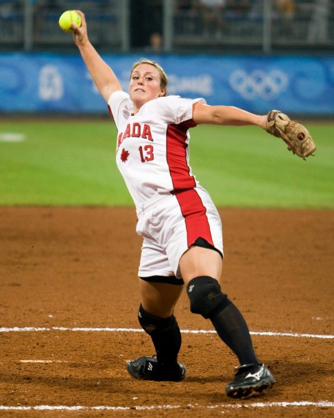 Danielle Lawrie pitches the ball