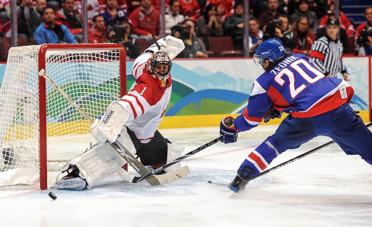 Roberto Luongo makes a save