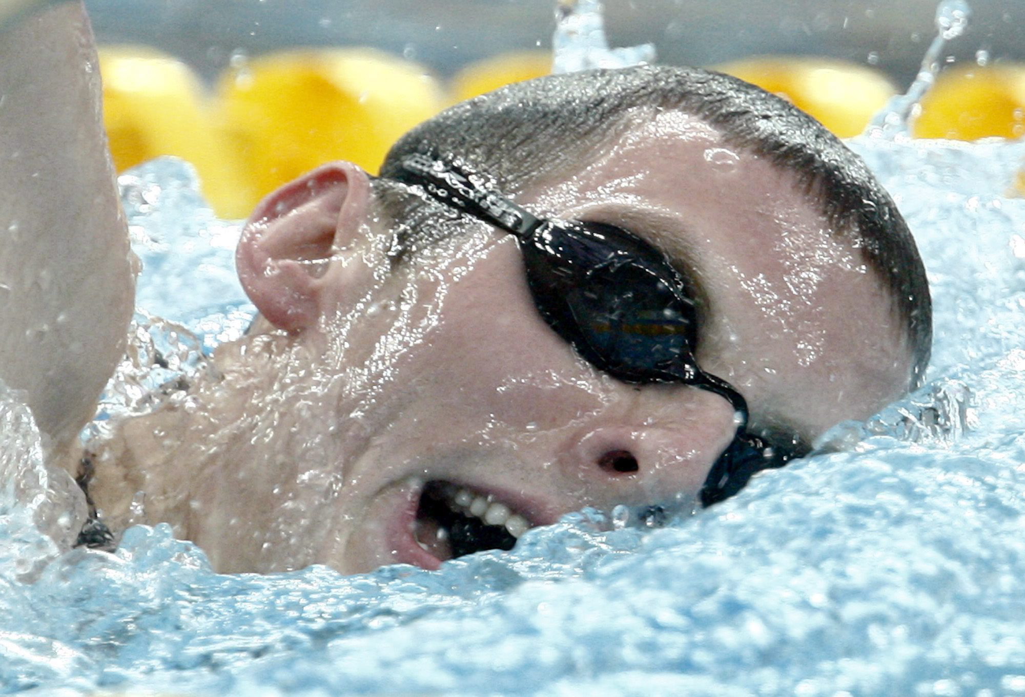 Canada's Ryan Cochrane, from Victoria, B.C., swims in the men's 1500-metre freestyle at Beijing 2008. (Paul Chiasson)