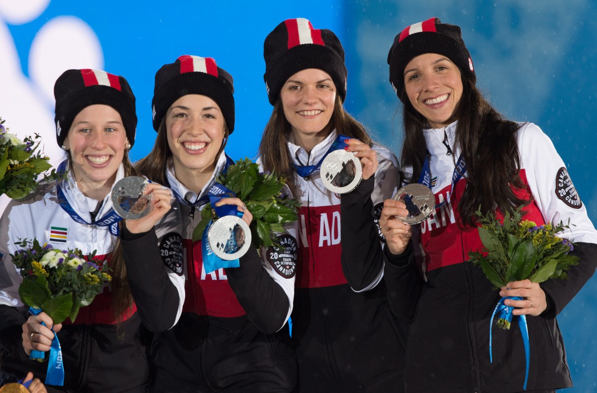 3000m short track speed skating medal ceremony
