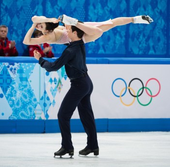 Tessa and Scott during a routine