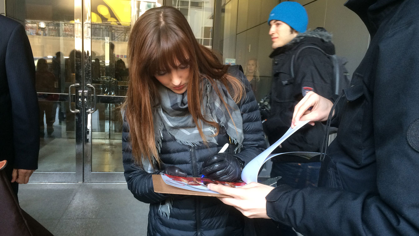 Maxime, the left handed sister.