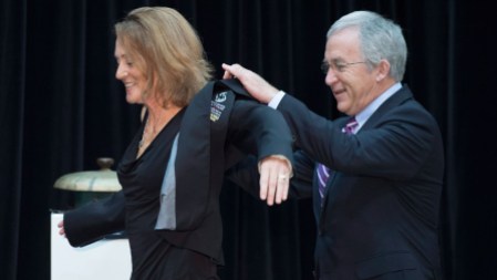 Geraldine Heaney Geraldine Heaney receives her Hall jacket from Colin MacDonald, chair of Canada's Sports Hall of Fame board of governors.