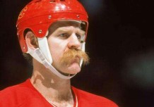 lanny-mcdonald-hockey-players-photo-u4 Lanny McDonald. Photo: http://bit.ly/1rWb7p6