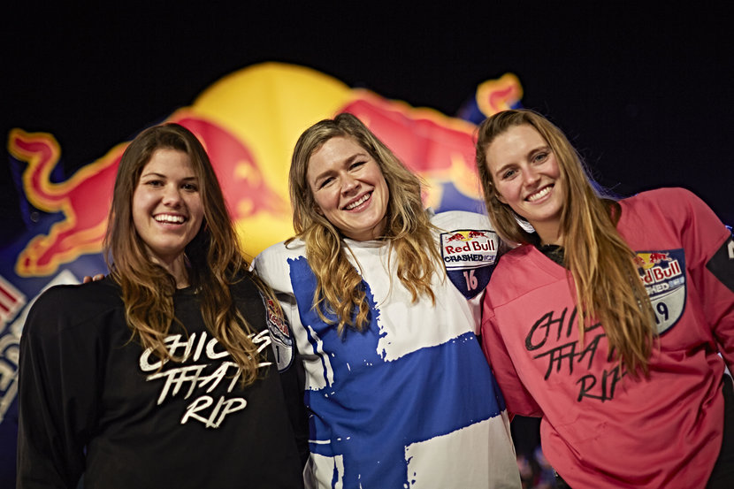 Jacqueline Legere (CAN), Salla Kyhala (FIN), Tamara Kajah (CAN) - Award Ceremony