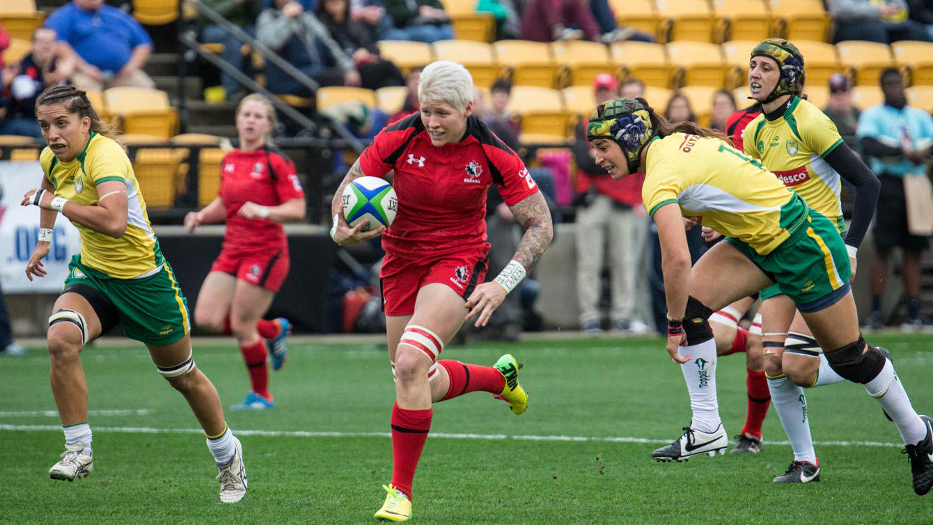 Canadian captain Jen Kish breaks away against Brazil at Atlanta Sevens in the 2015 season (Photo: Ron LeBlanc).