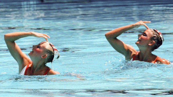 Sharon Hambrook (right) and Kelly Kryczka perform at the 1984 Los Angeles Olympic Games. (CP Photo/ COC/ Tim O'lett)