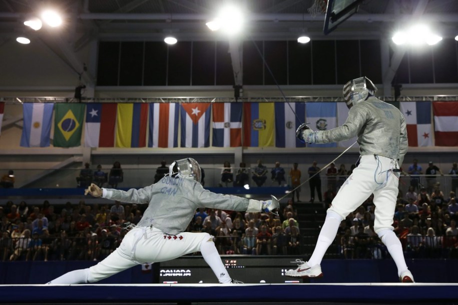 Two fencers competing
