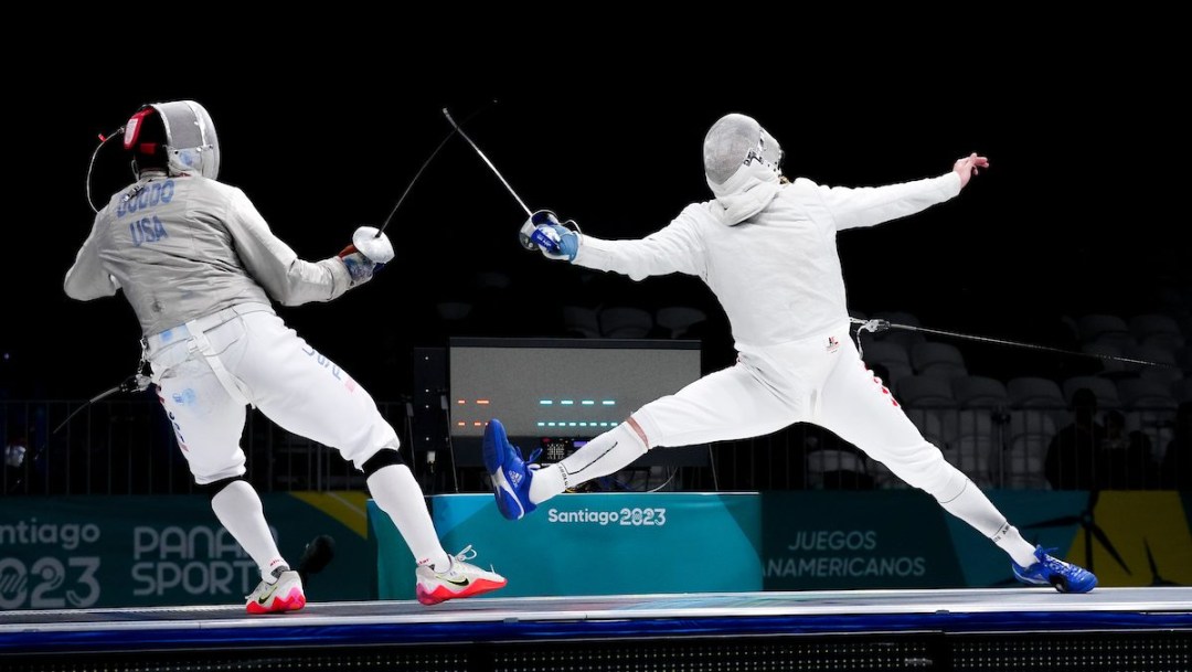 Two fencers duel