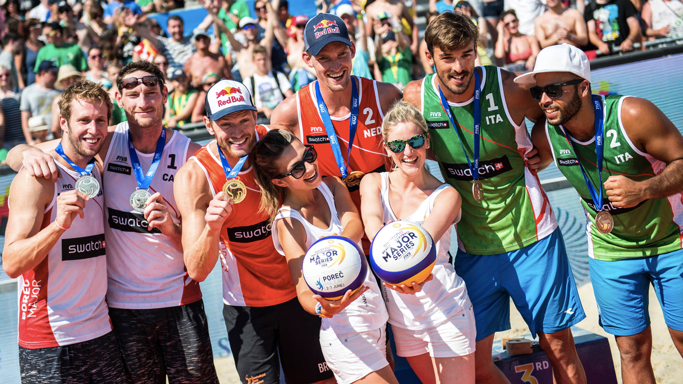 Sam Shacter and Josh Binstock (from left) on the podium in Porec, Croatia on June 7, 2015 (Photo: FIVB).