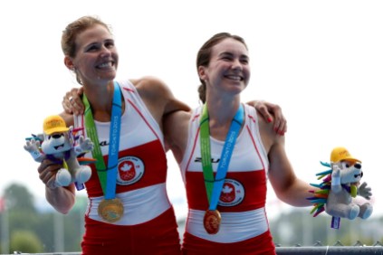 _G0O3202-crop Katherine Sauks and Liz Fenje