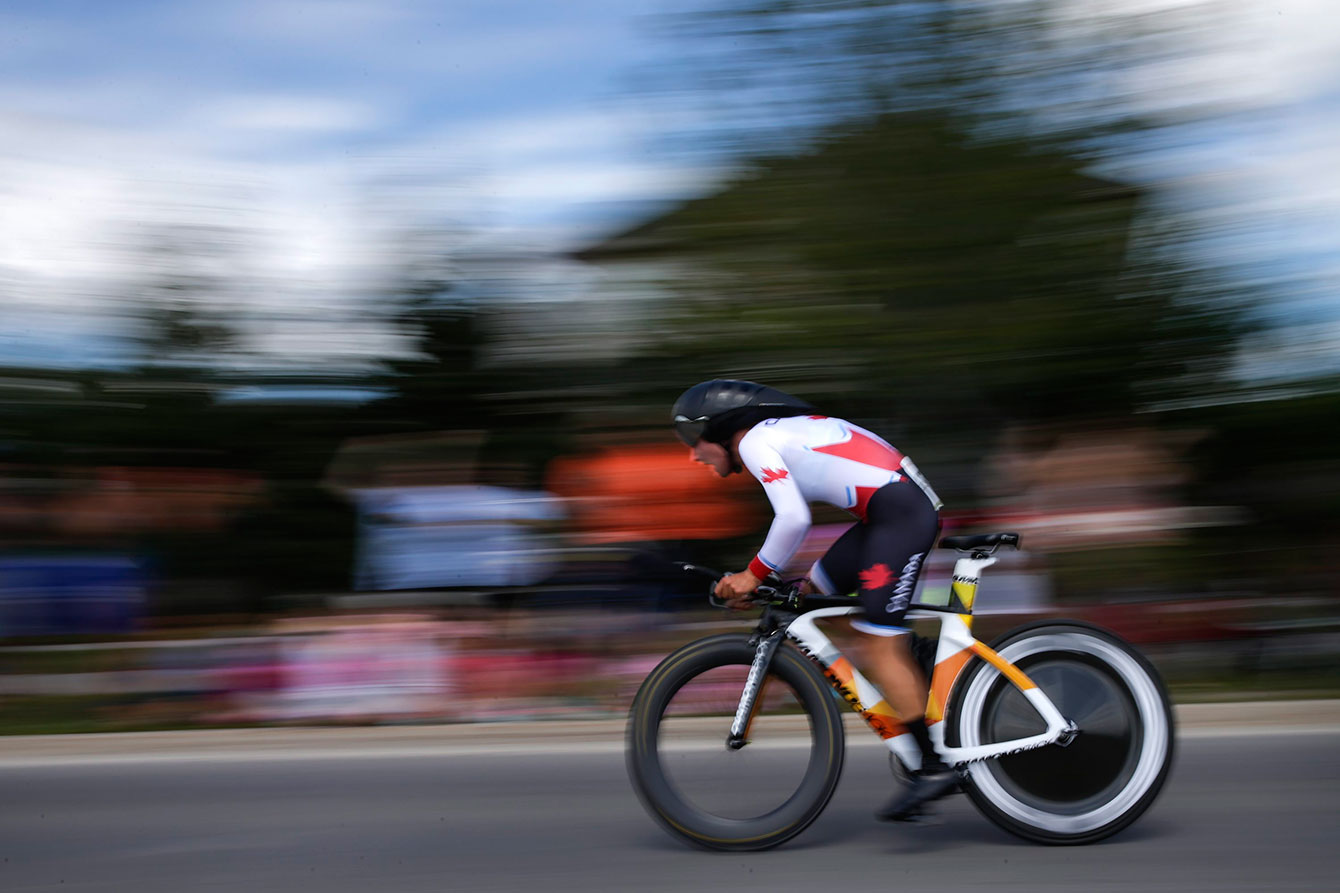 Jasmin Glaesser during her silver-medal winning ride in the women's TO2015 time trial.