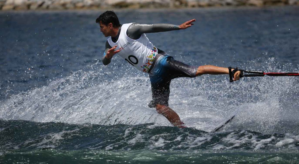 Jaret Llewellyn competing