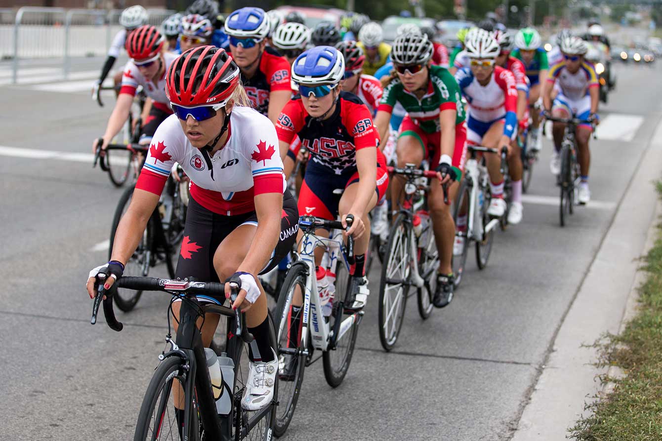 Kirsti Lay leads the pack during the women's road race at TO2015.