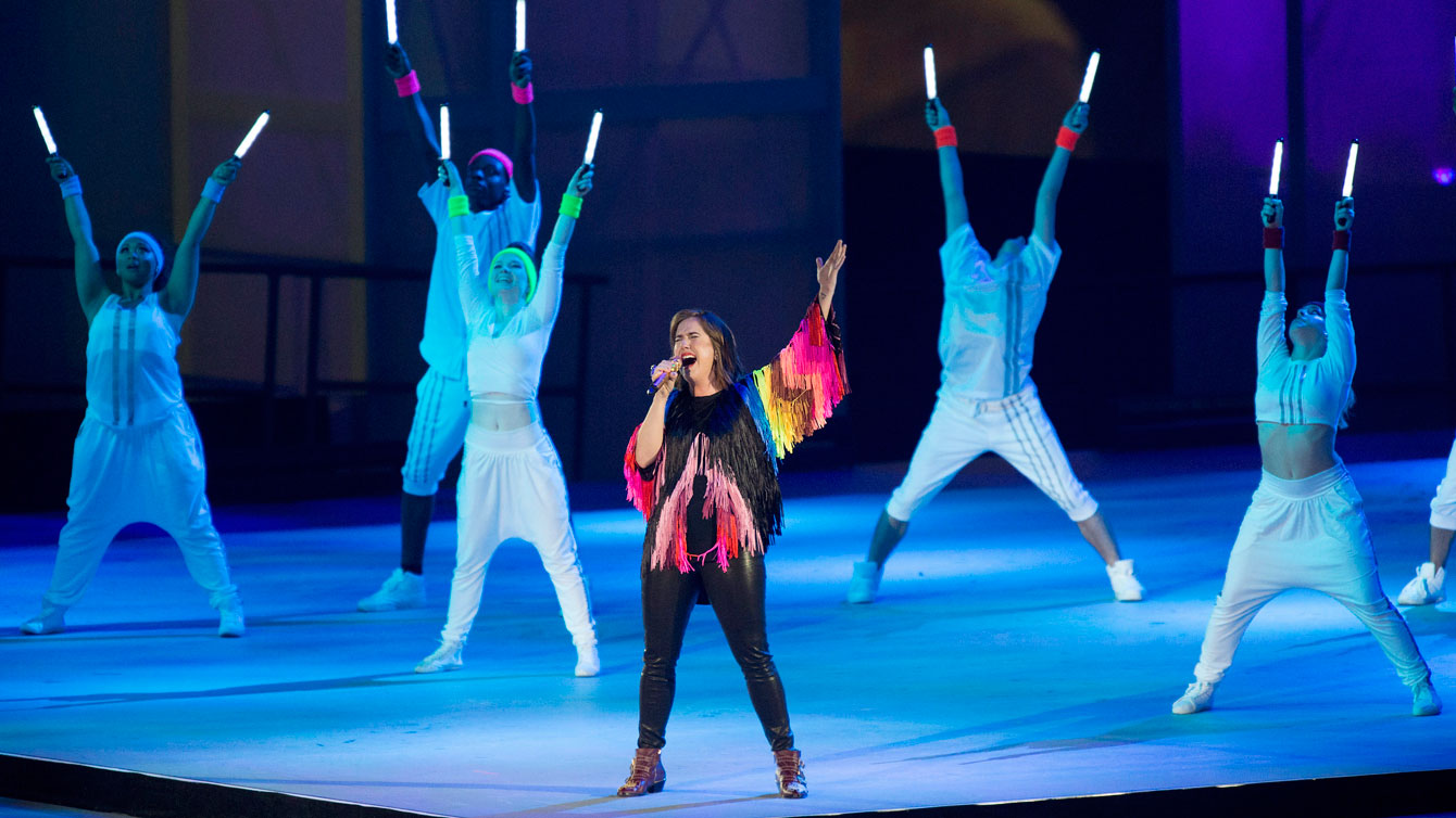 Serena Ryder at TO2015 closing ceremony