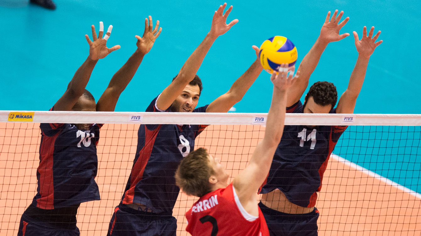 Gord Perrin gets up for a hit at the World Cup on September 23, 2015 (Photo: FIVB). 