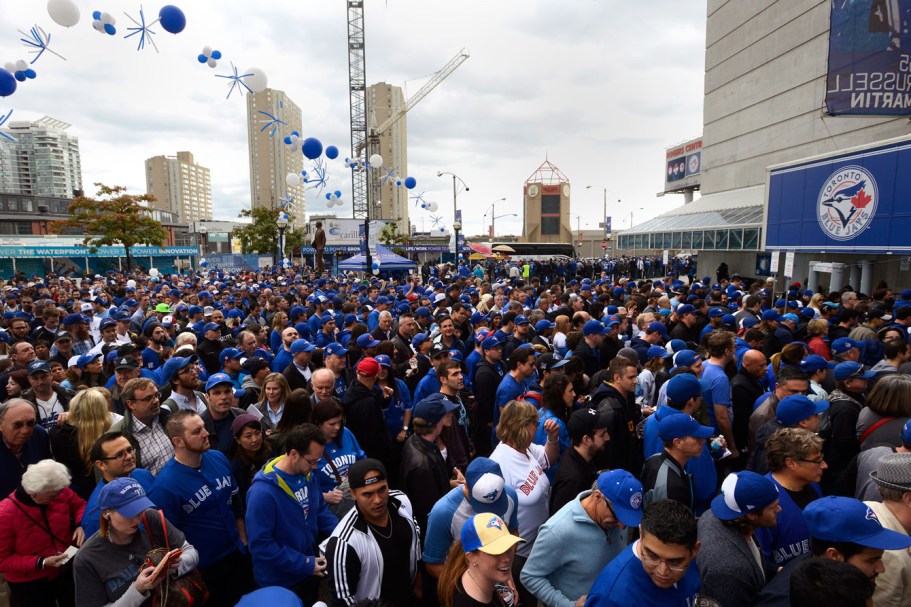 09756494 Fans wait to enter Game 5 of the ALDS.
