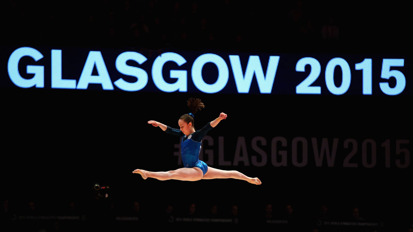 Isabela Onyshko competes in the beam at the world artistic gymnastics championship in Glasgow on October 27, 2015. 