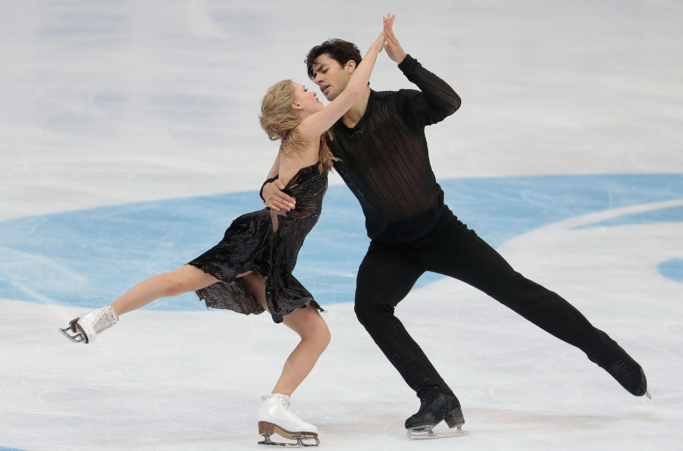 Kaitlyn Weaver and Andrew Poje during their free dance at ISU Grand Prix in Moscow on November 21, 2015. 