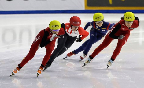 11019426 Wang Lexin of China competes against Marianne St-Gelais of Canada