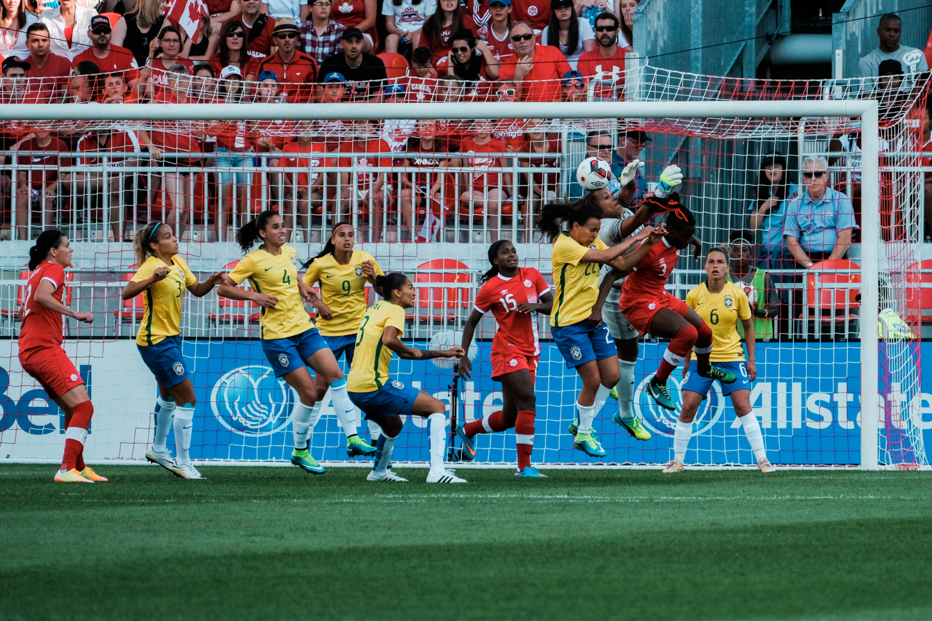 Canada challenging Brazil on a set-piece, though the visitors held the clean sheet for a 2-0 win in Toronto on June 4, 2016. 
