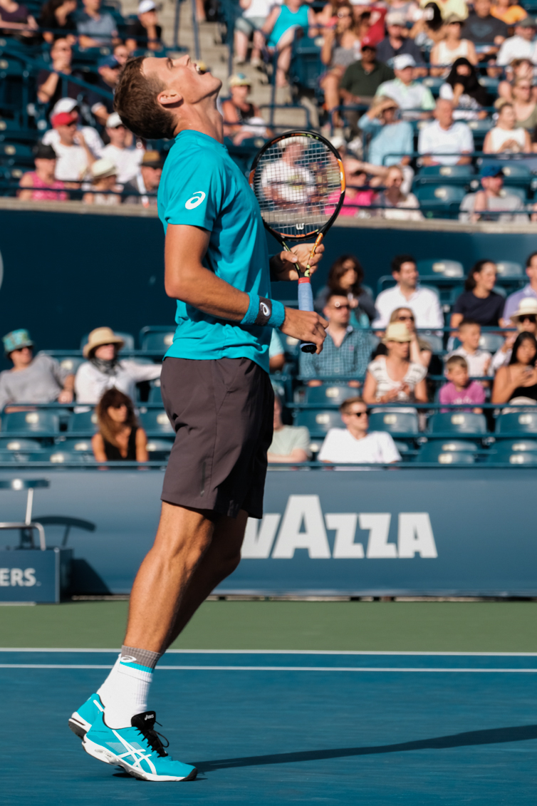 Canada’s Vasek Pospisil in semifinals doubles action at the Rogers Cup in Toronto on July 30, 2016. (Thomas Skrlj/COC)