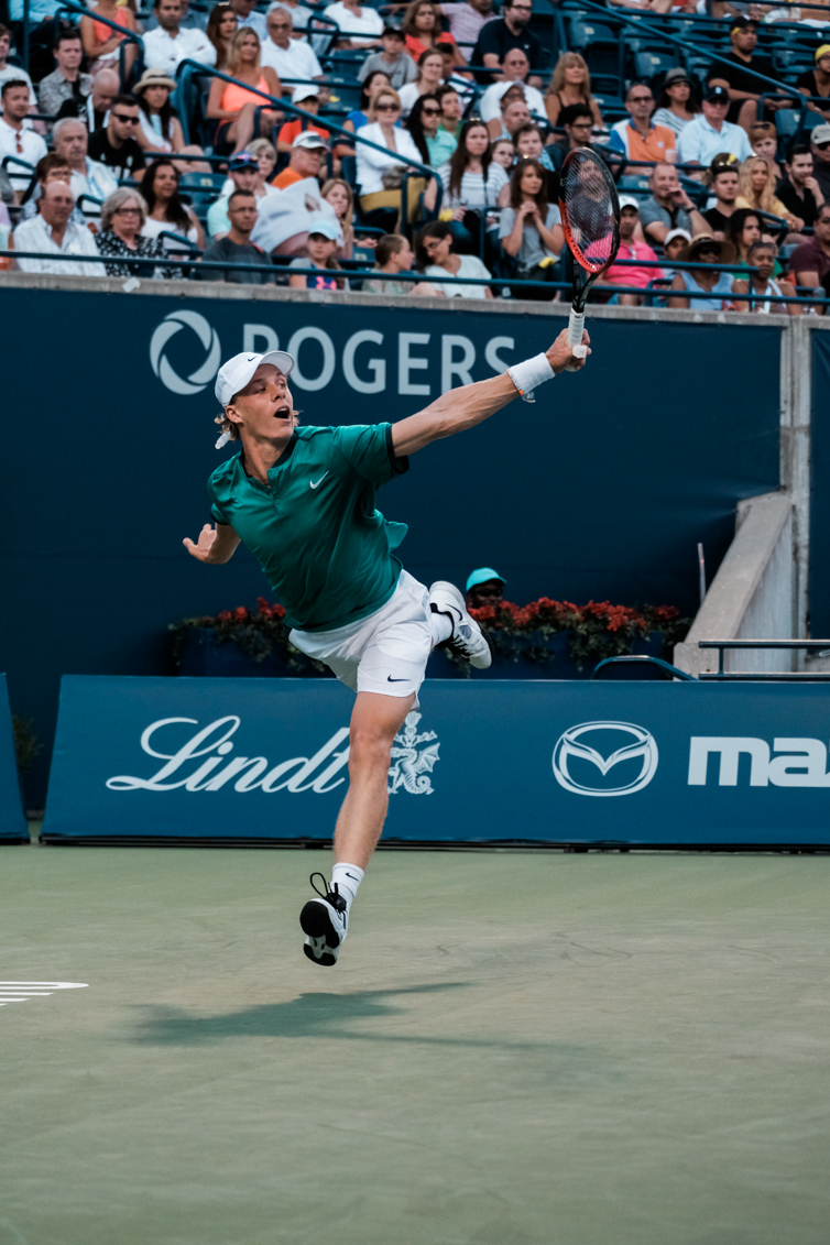 Denis after returning a shot