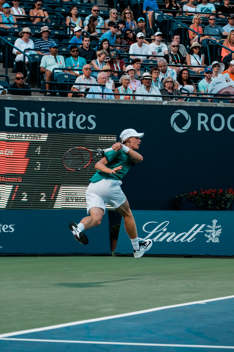 Denis after returning a shot