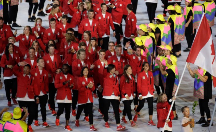 Rio Olympics Opening Ceremony Rosannagh Maclennan carries the flag of Canada during the opening ceremony for the 2016 Summer Olympics in Rio de Janeiro, Brazil, Friday, Aug. 5, 2016. (AP Photo/Patrick Semansky)