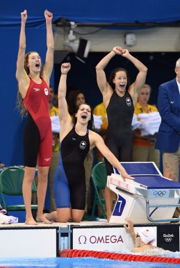 Rio 2016: 200m freestyle relay - Taylor Ruck, Brittany MacLean, Katerine Savard and Penny Oleksiak