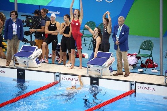 Rio 2016: 200m freestyle relay - Taylor Ruck, Brittany MacLean, Katerine Savard and Penny Oleksiak