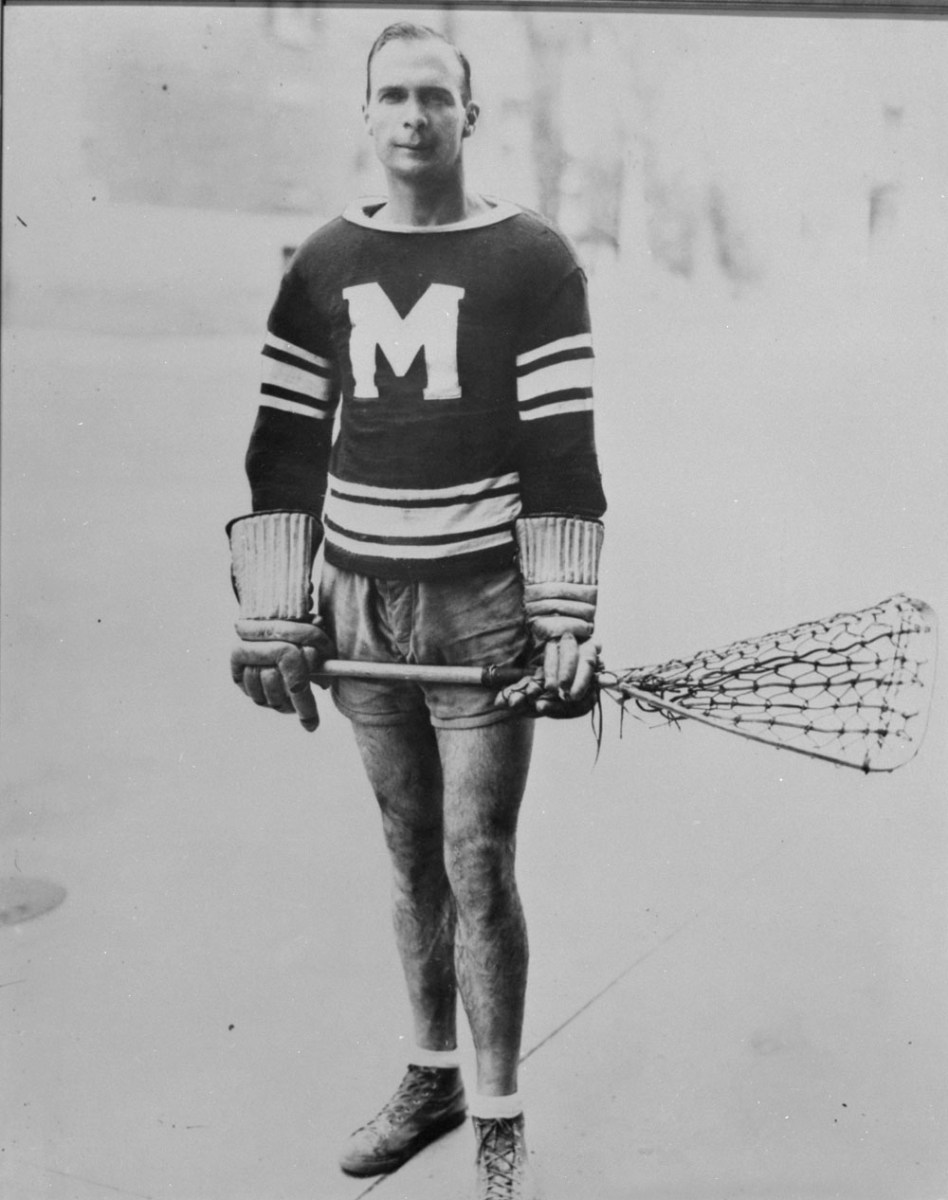 Lionel Conacher (Photo: Hockey Hall of Fame / Library and Archives Canada / PA-050713)