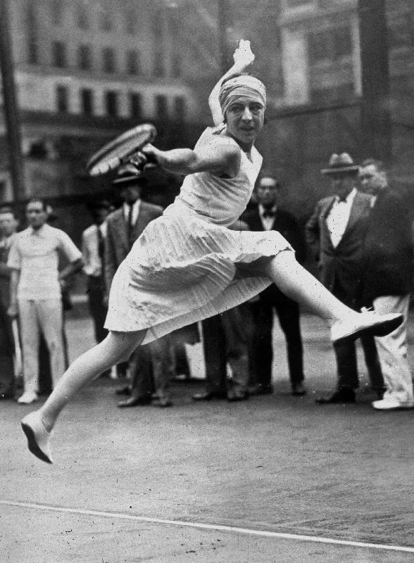 Suzanne Lenglen jumping