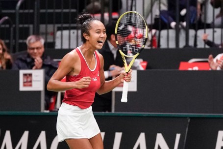 Leylah Annie Fernandez celebrates during a match.