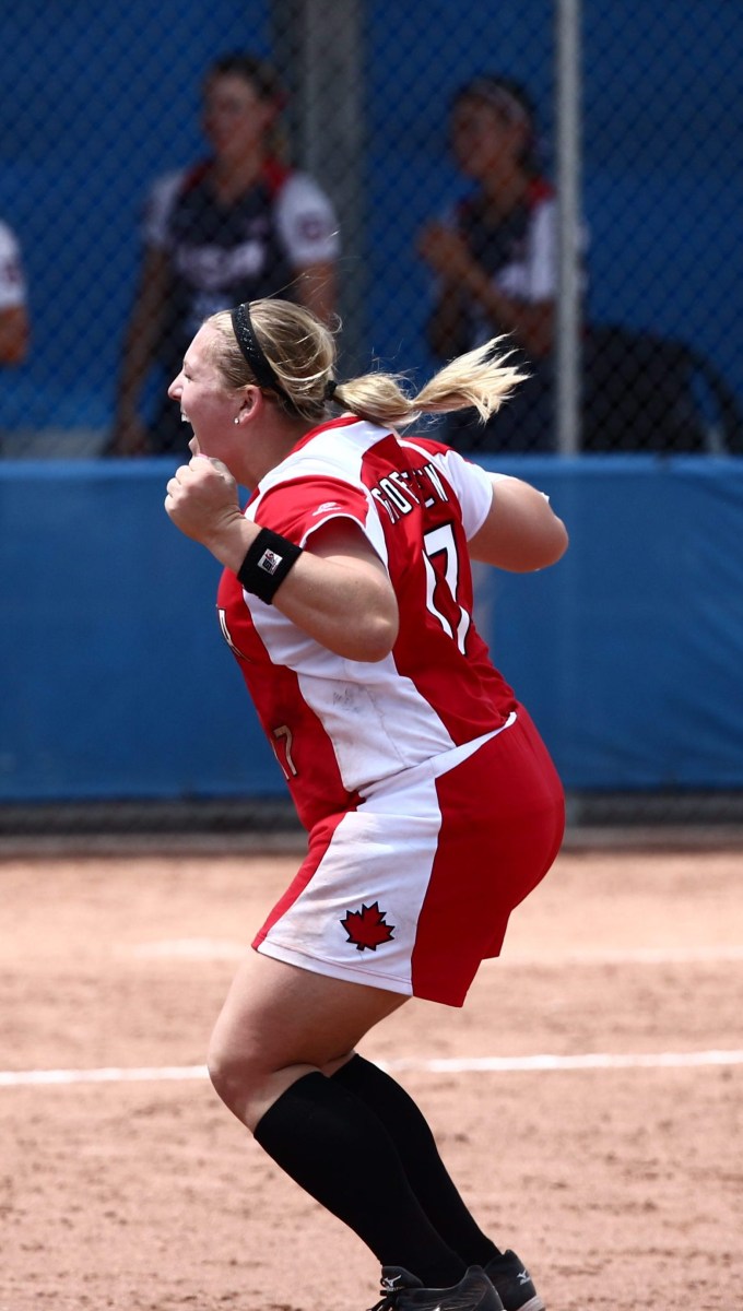 Sara Groenewegen jumps in celebration