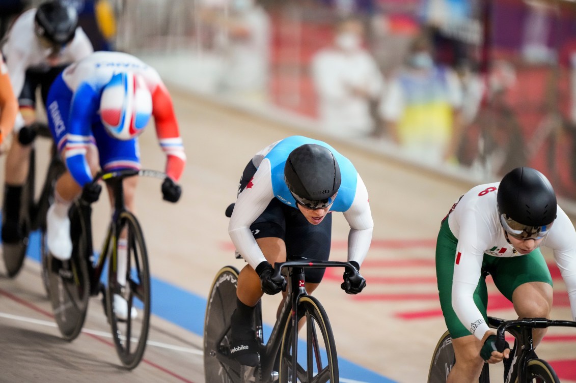 Lauriane Genest races in the keirin 