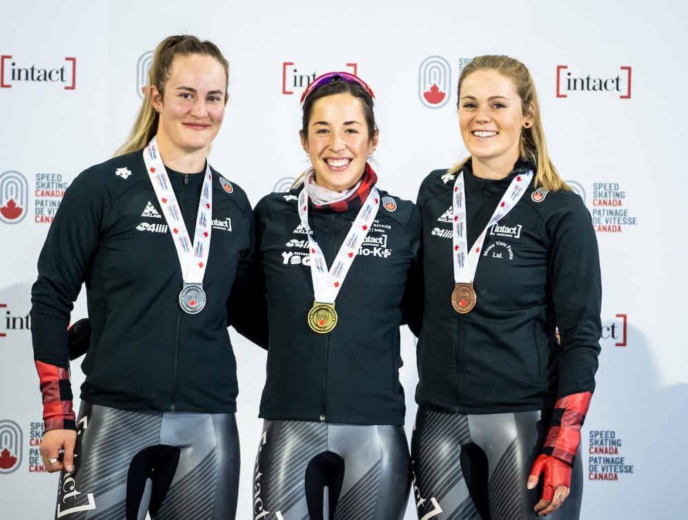 Valerie Maltais takes the gold in the women's 1000m during the long track speed skating Canadian Championships at the Olympic Oval in Calgary, Alberta on October 15, 2021. Kaylin Irvine takes home the silver medal and Maddison Pearman the bronze.(Photo: Dave Holland/Speed Skating Canada)