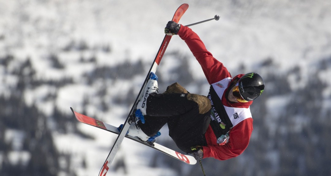 Evan McEachran, of Canada, makes a run in the slopestyle qualifiers, Thursday, Dec. 16, 2021, during the Dew Tour freestyle skiing event at Copper Mountain, Colo. (AP Photo/Hugh Carey)
