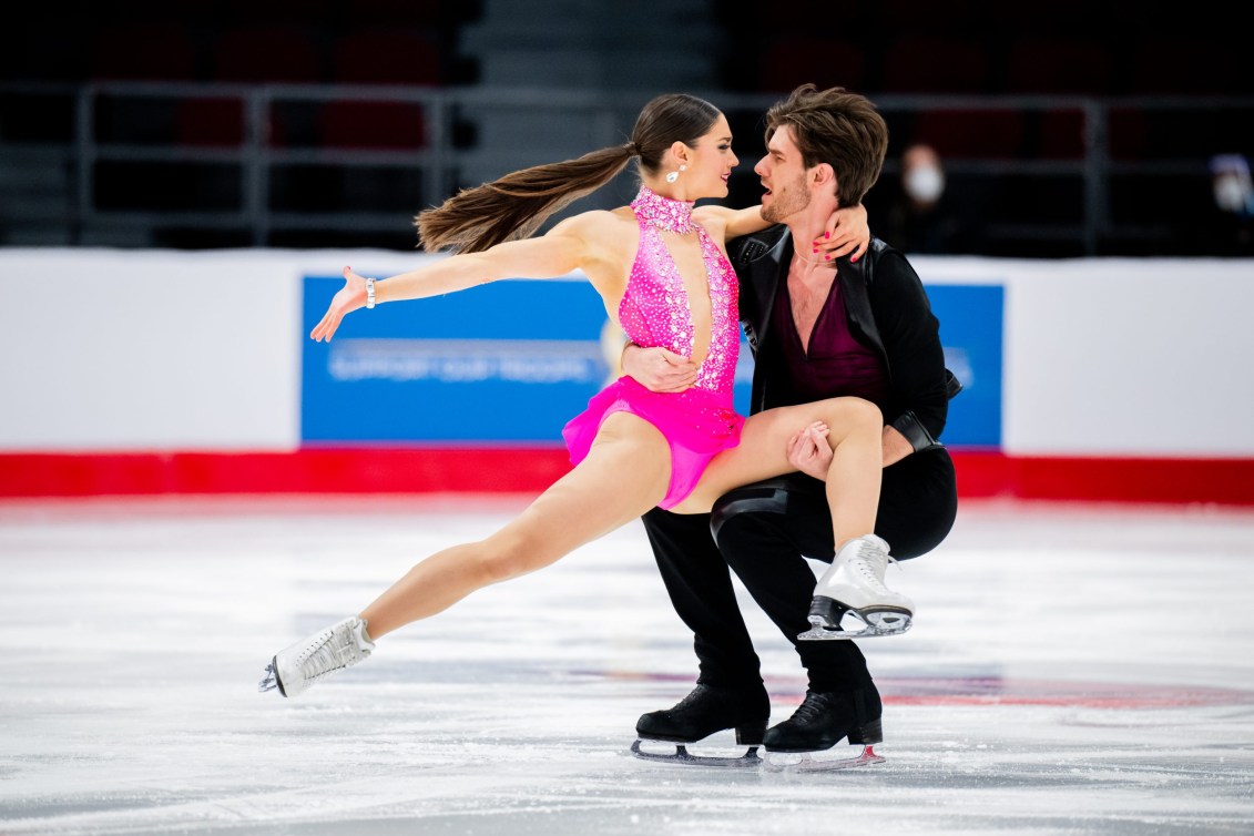 Laurence Fournier Beaudry and Nikolaj Sorensen perform a dance spin