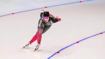 Valerie Maltais skates in the 3000m race.