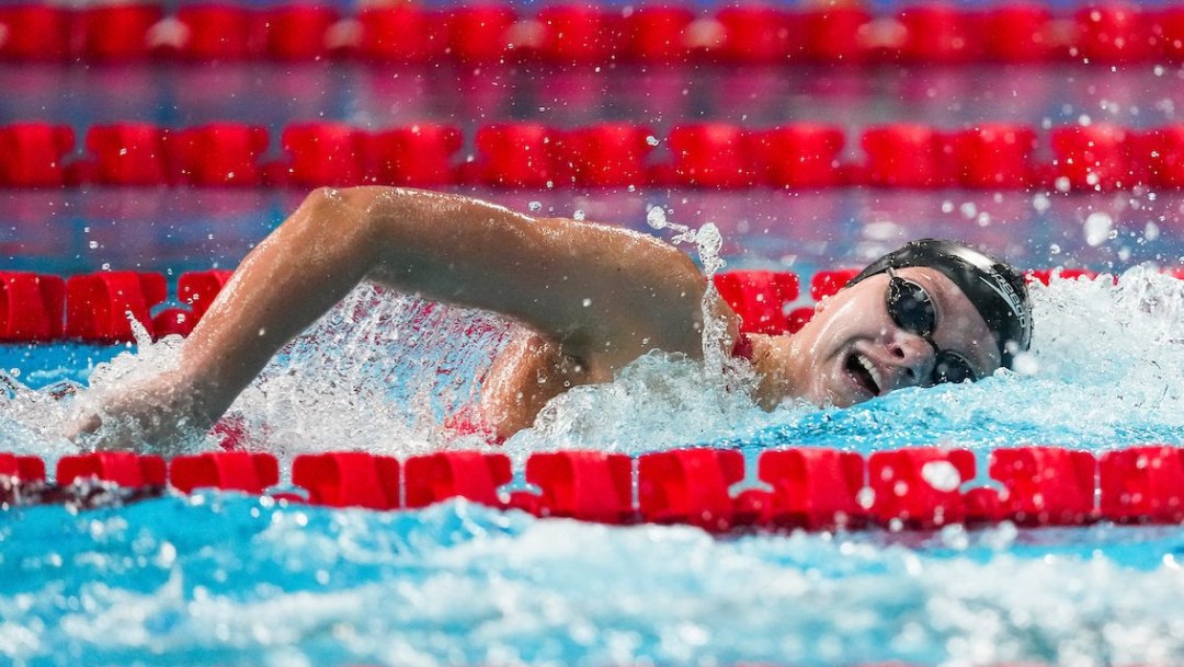 Julie Brousseau swims freestyle