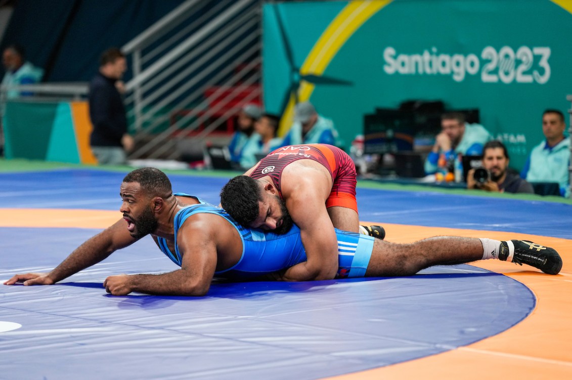 Nishan Randhawa pins an opponent