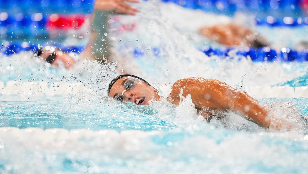 Mary-Sophie Harvey swims in the 200m freestyle