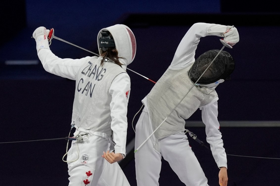 Yunjia Zhang competes in the bronze-medal match.