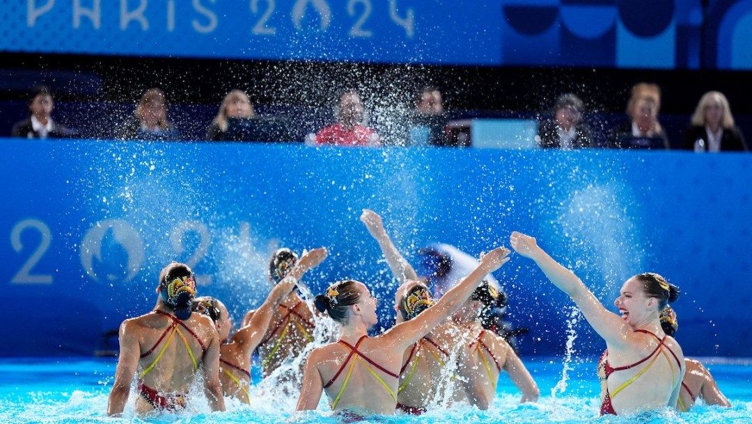 Team Canada’s artistic swimming team performing a routine